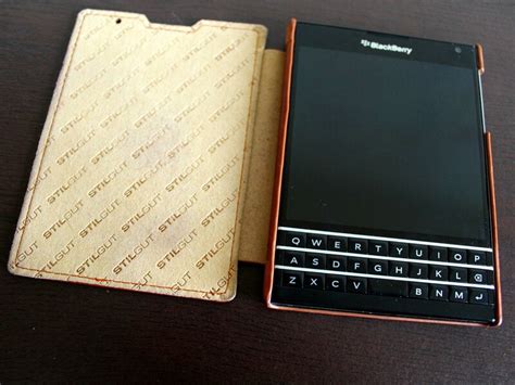 blackberry passport gucci case